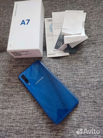Samsung Galaxy A7 4/64 гб