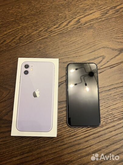 Телефон iPhone 11