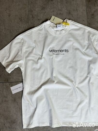 Футболка Vetements