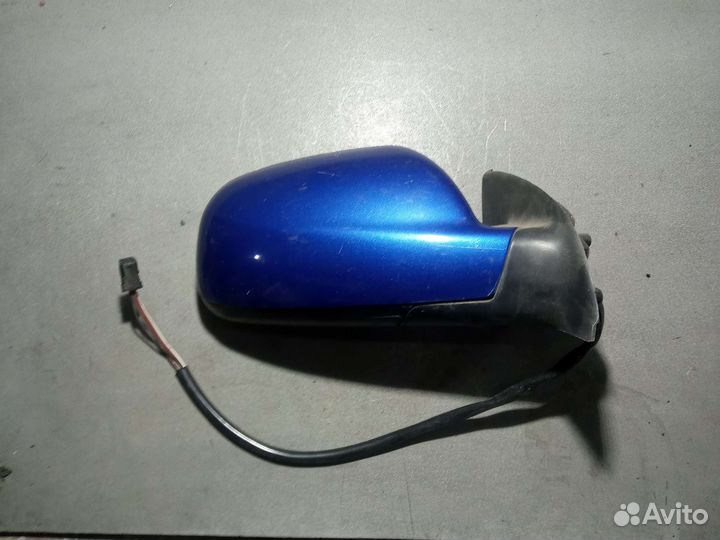 Зеркало правое Peugeot 307