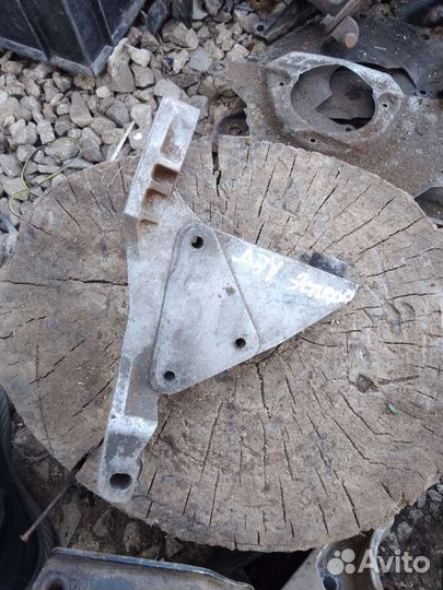 Кронштейн генератора, гур dewoo espero