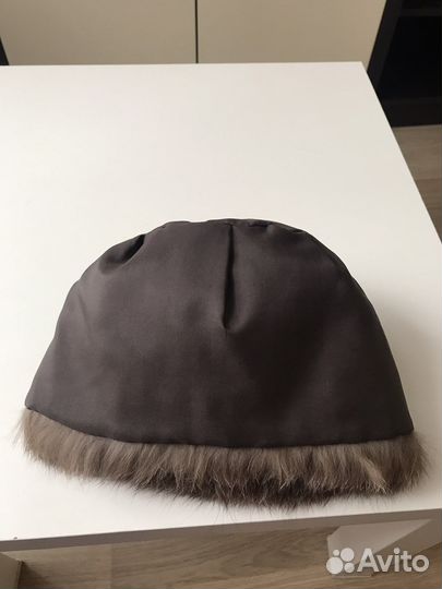 Меховая женская шапка из песца