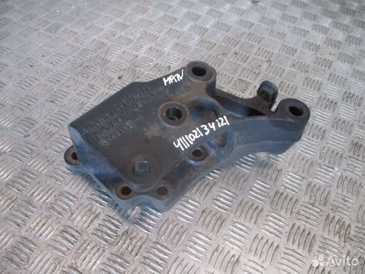 Кронштейн гура MAN 81461100171