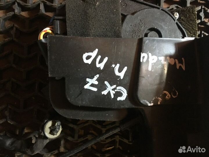 Замок передний правый Mazda CX-7