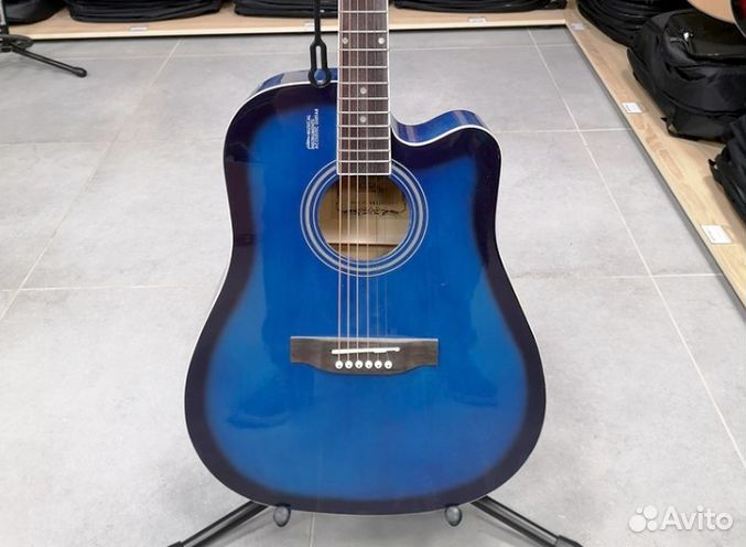 Акустическая гитара