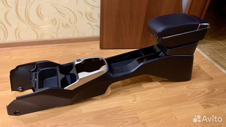 Подлокотник для Honda Fit/Jazz III