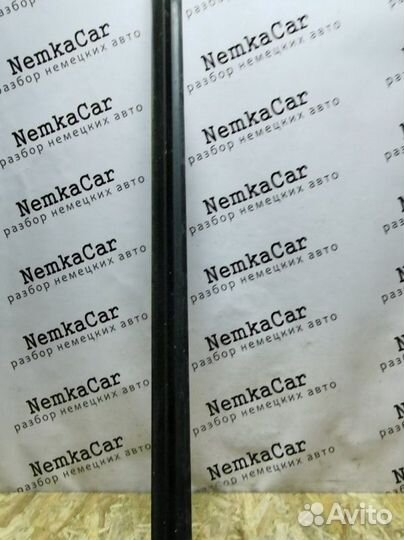 Молдинг стекла передний левый Audi A4 B8 B8