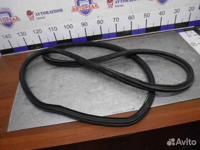 Уплотнитель двери передний левый Opel Corsa D