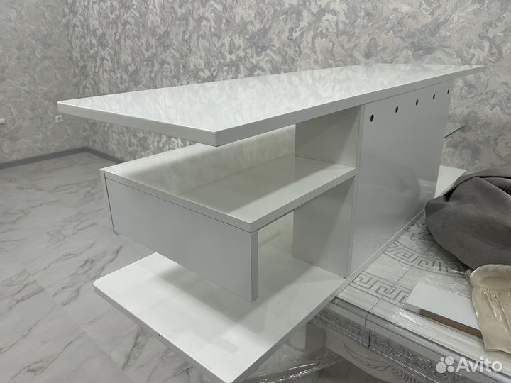 Тумба под телевизор