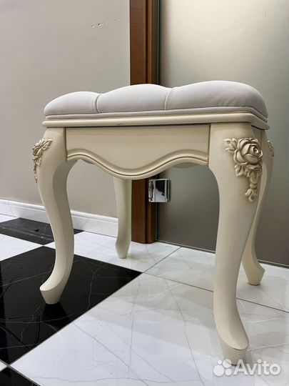 Банкетка пуф Италия