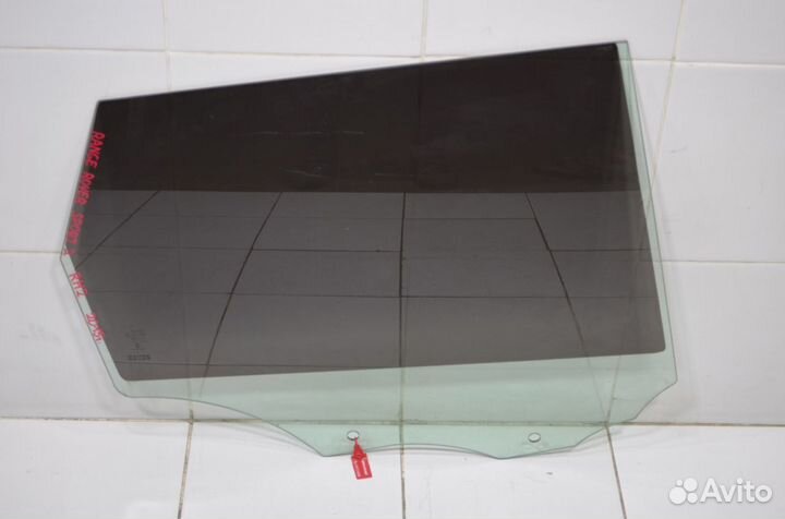 Стекло двери заднее правое Land Rover Range Rover