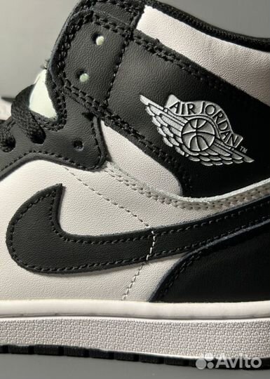 Кроссовки Nike Air Jordan 1 Black White Люкс