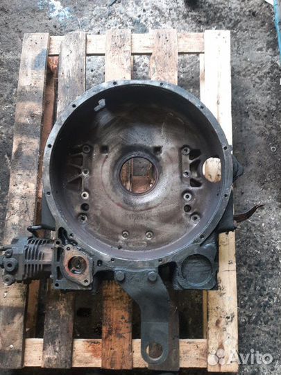 Кожух маховика Mercedes OM422 V8 2000