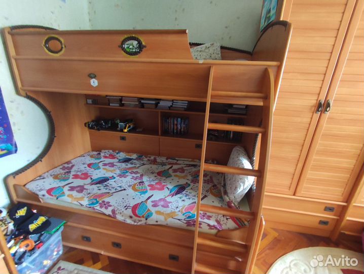 Детская двухярусная кровать с матрасом бу