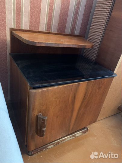 Тумба прикроватная