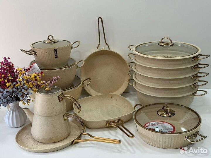 Набор кастрюль/сковородок
