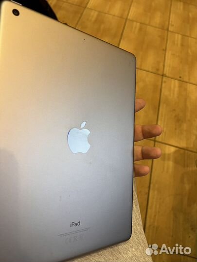 Apple iPad 6-го поколение 2018