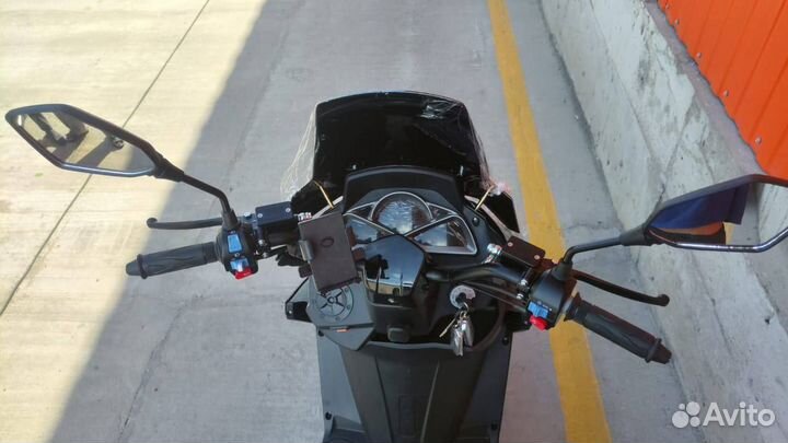 Новый скутер 125-175куб