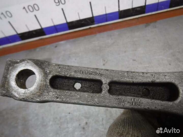 Опора двигателя задняя Volkswagen Tiguan cava 2009