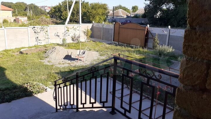 Дом 220 м² на участке 7,3 сот.