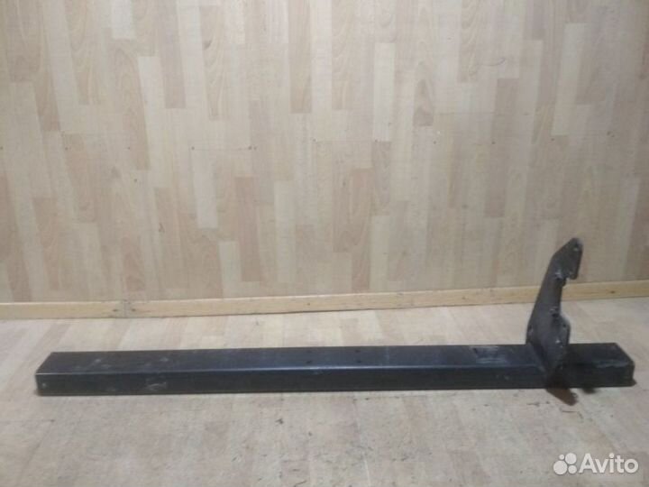 Усилитель заднего бампера Toyota