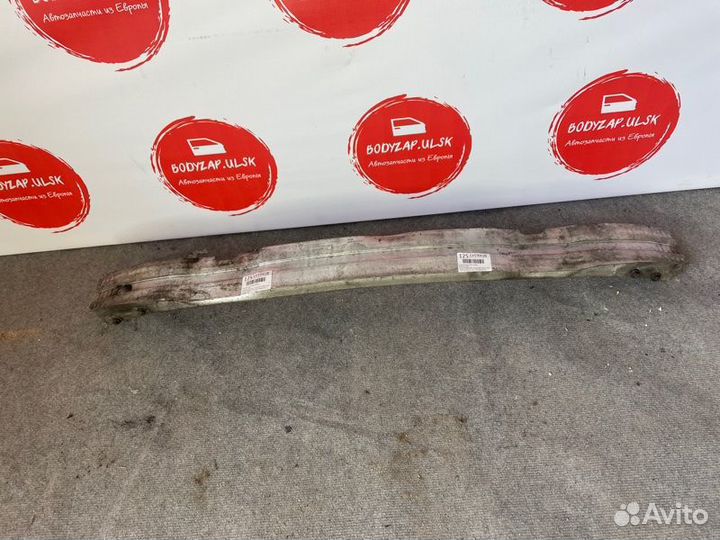 Усилитель бампера передний Audi A3 2009