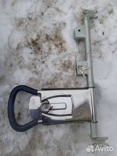 Запор на фургон с замком