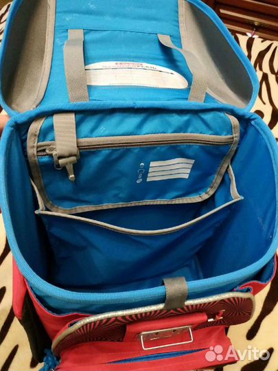 Ранец школьный для девочки новый