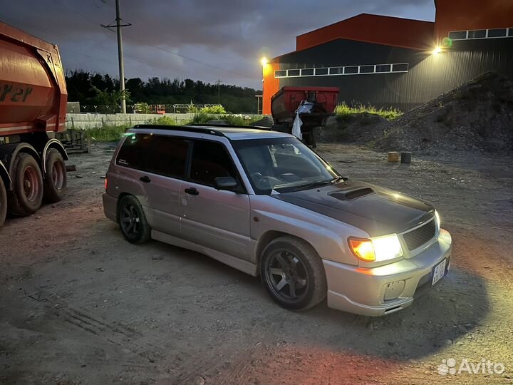 Крылья передние Forester sf5