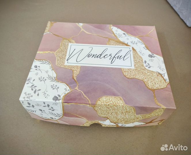 Подарочный бокс на 8 марта