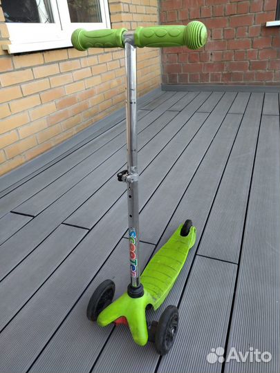 Самокат детский со светящимися колесами