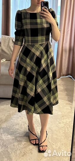 Зеленое платье миди emka