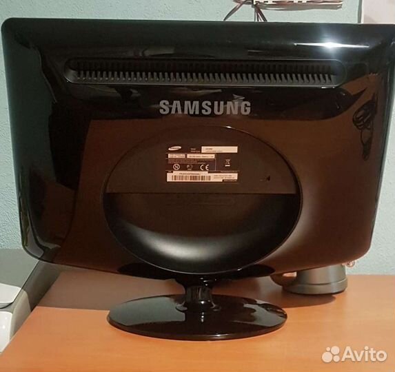 Монитор Samsung SyncMaster 2032 BW