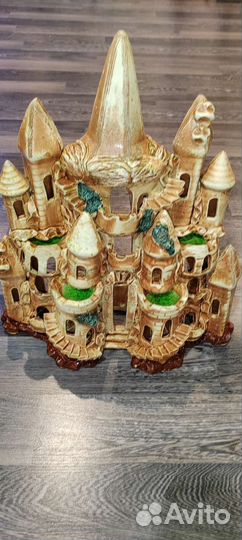 Замок для аквариума