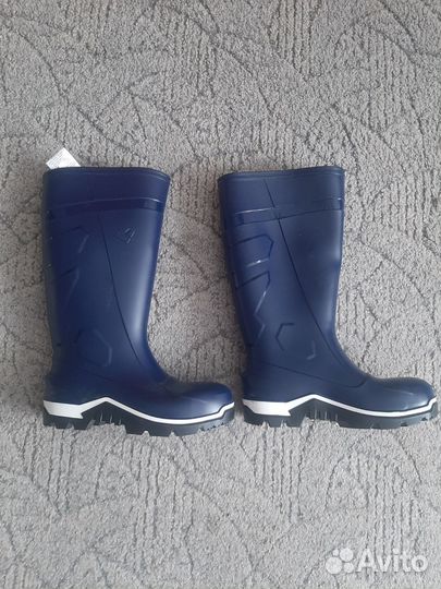 Резиновые сапоги