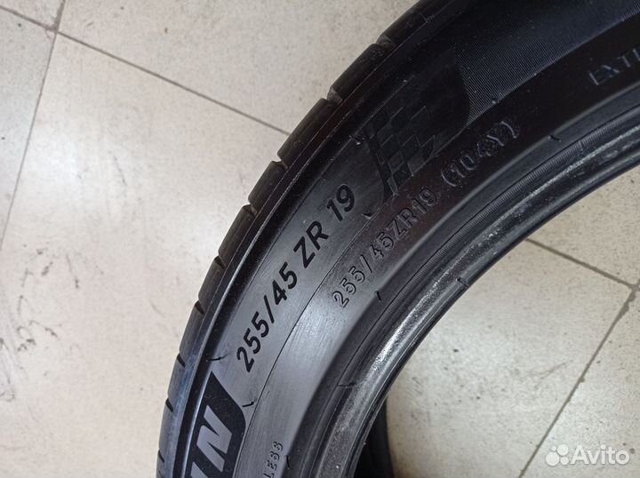 Michelin Pilot Sport 4 255/45 R19 104Y