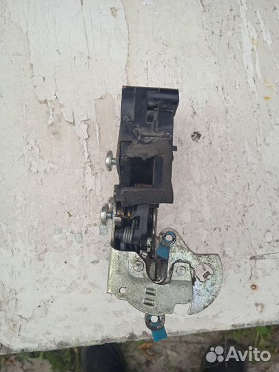 Замок двери передний левый Шевроле Ланос