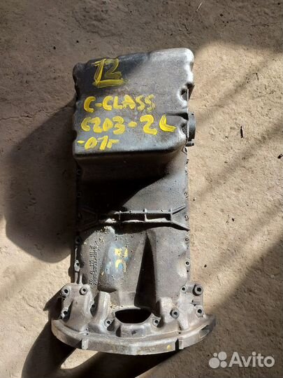 Поддон двигатель Mercedes R1110141702