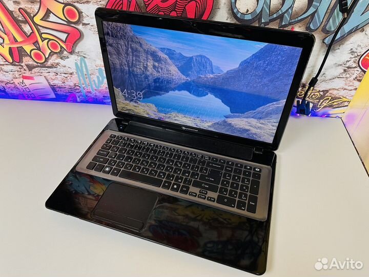 17,3 Ноутбук Acer Core i3