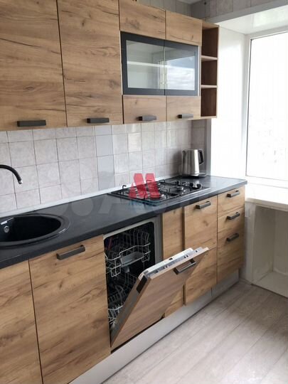 2-к. квартира, 43 м², 9/10 эт.