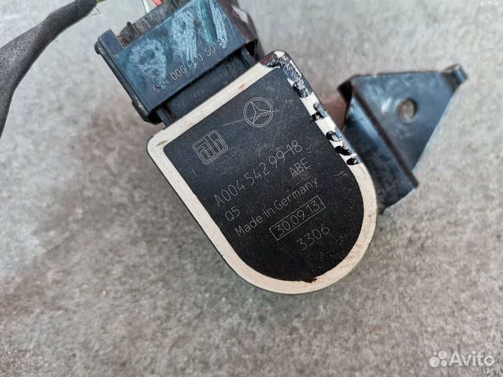 Датчик высоты дорожного просвета левый передний A0