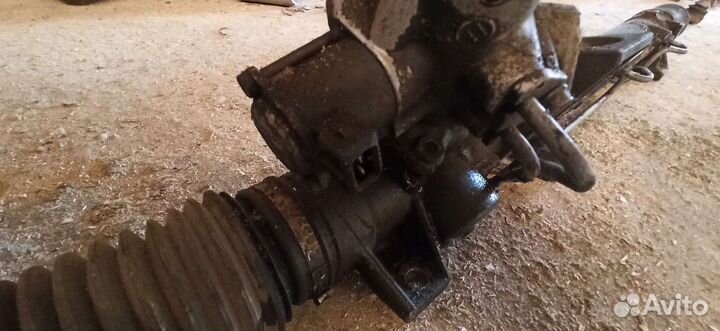 Рулевая рейка Volvo xc90 31200969