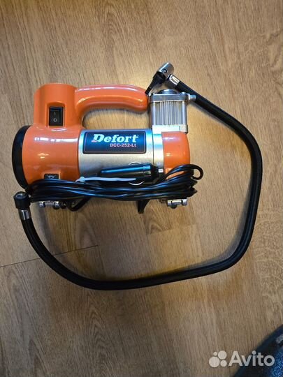 Насос автомобильный компрессор Defort DCC-252-Lt
