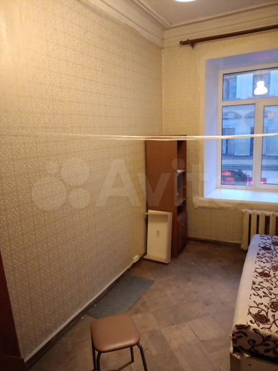 Комната 13 м² в > 9-к., 2/4 эт.