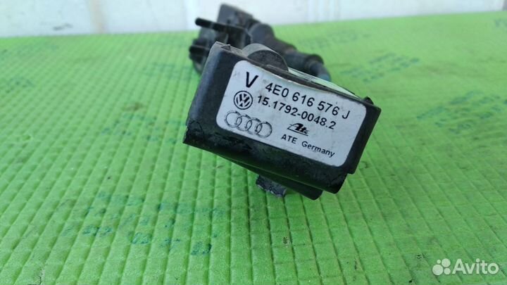 Датчик ускорения Audi A8 D3