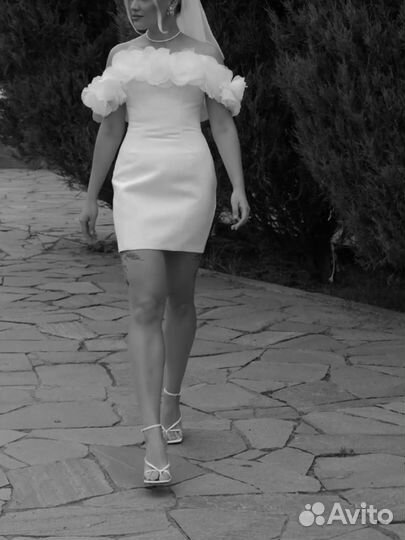 Белое свадебное платье