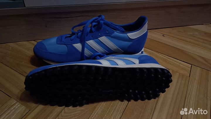 Кроссовки adidas