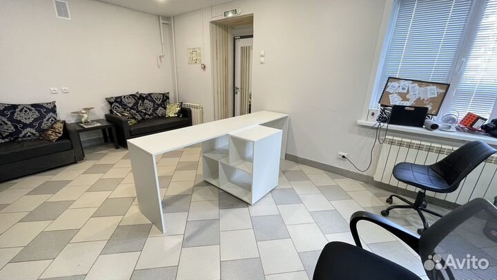 Письменный стол белый