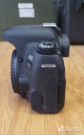 Canon EOS 77D (Кэнон 77D)