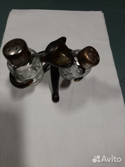 Солонка и перечница